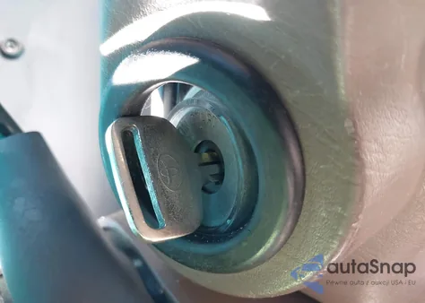 2002 Toyota Tundra Sr5 V8 z USA, uszkodzony, nr VIN 5TBRT34122S228996